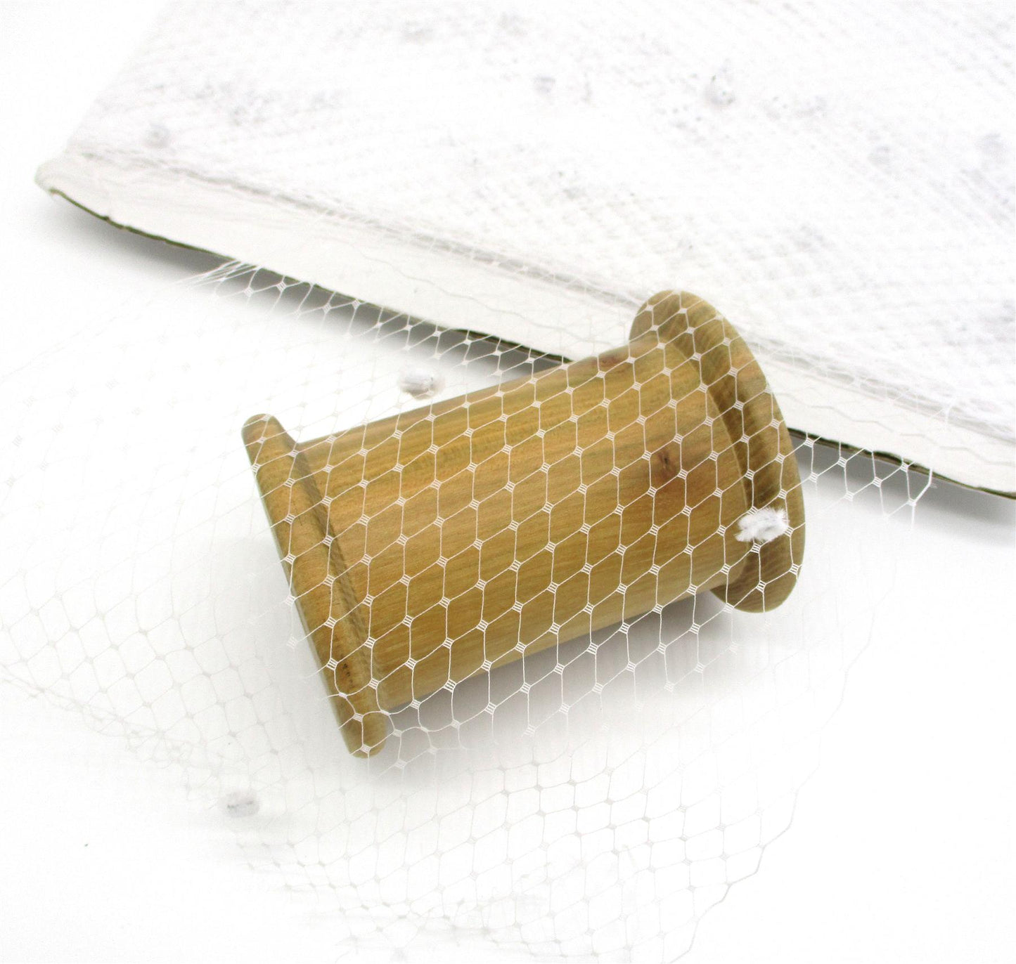 Classic Plain Veil with Spots 20cm x1m - BR002