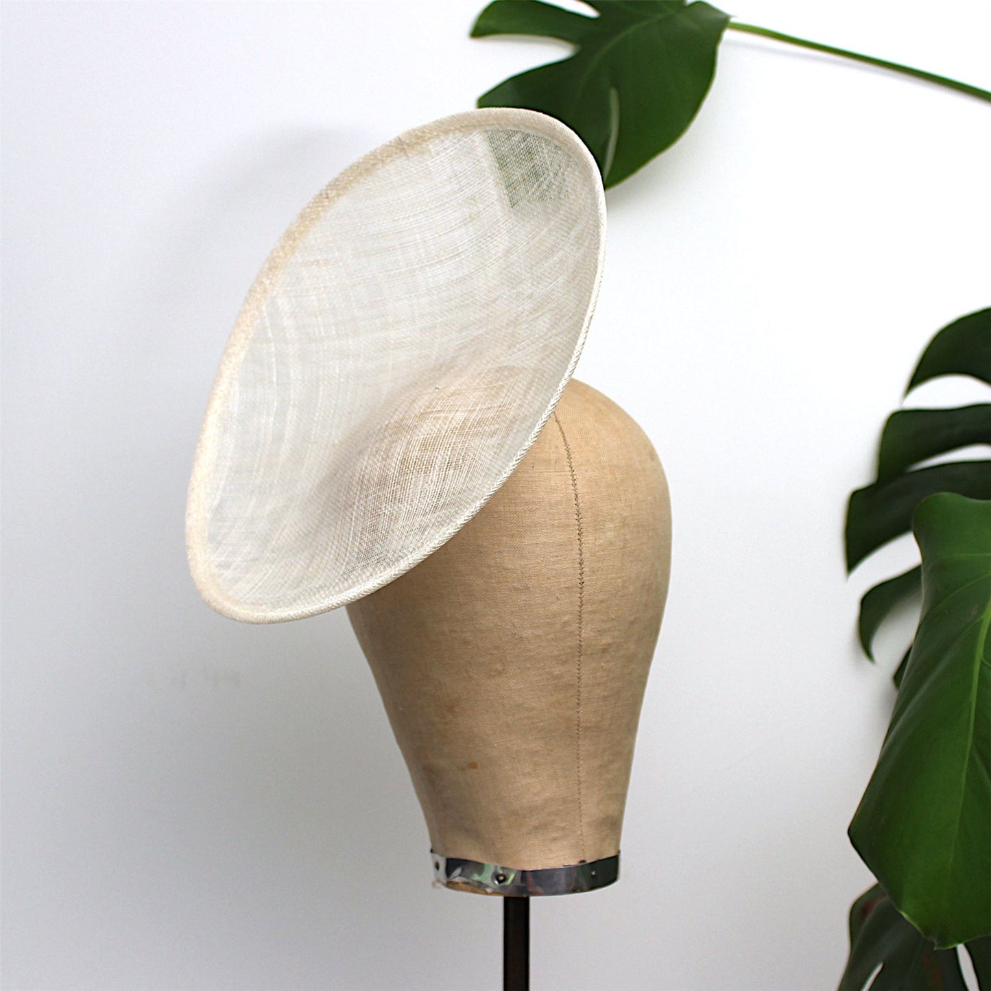 Sinamay Saucer Up brim Base 26x27cm - HA019