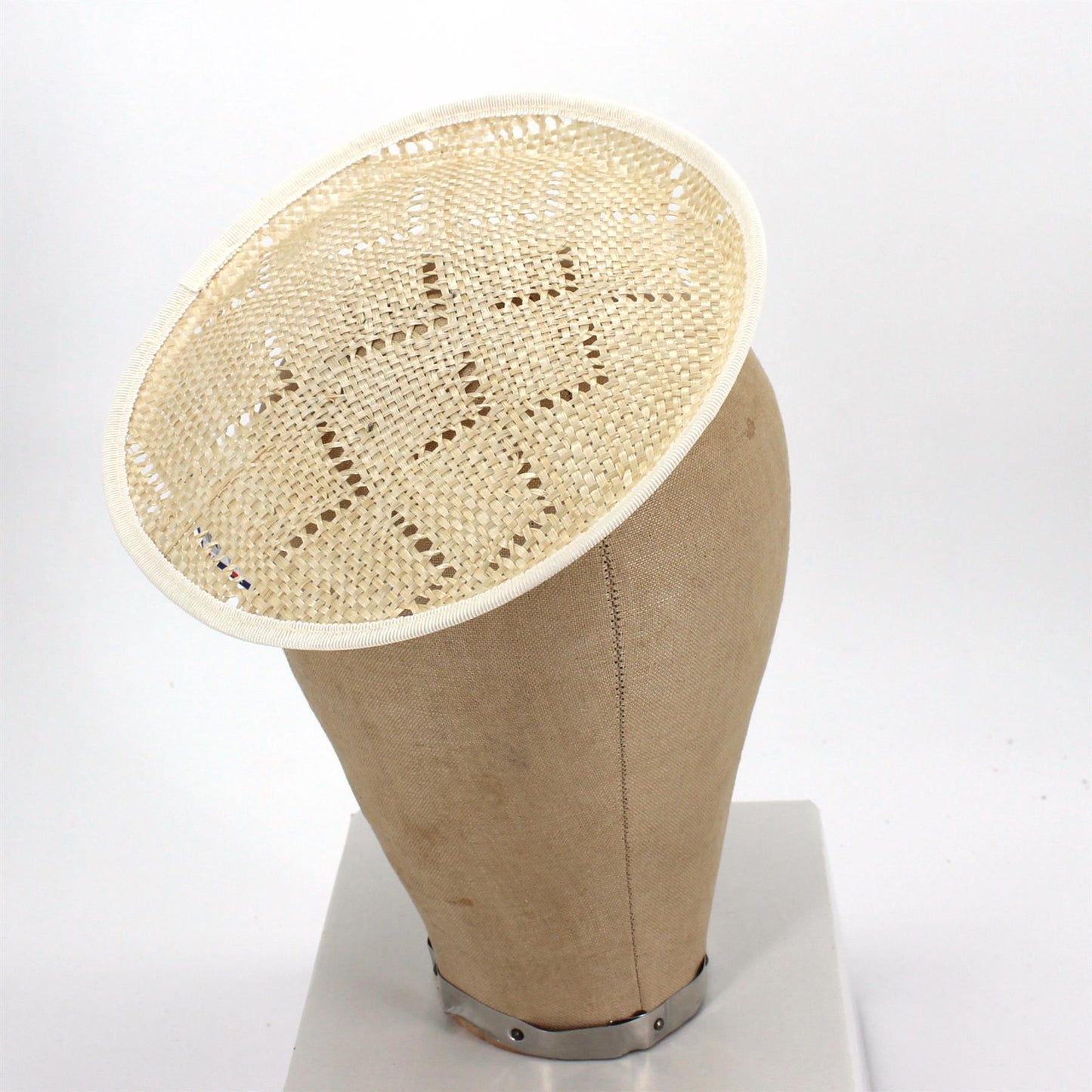 UK Made Straw Saucer Base 20cm Across - HA016