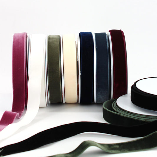 6006 Stretch Velvet Ribbon 23mm