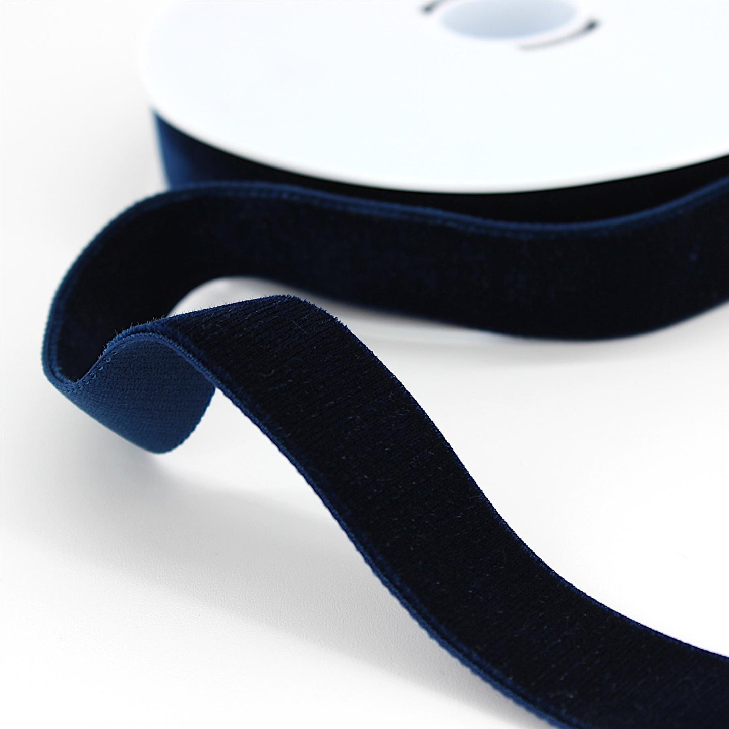 6006 Stretch Velvet Ribbon 23mm