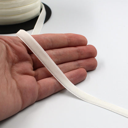 Narrow Velvet Ribbon - 9mm x 10 metres - 6002